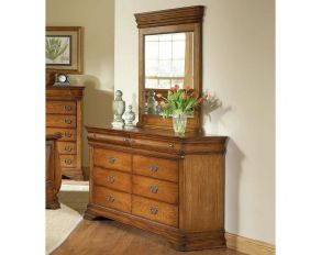 Shenandoah Eight Drawer Dresser with Mirror in Classic Oak Finish