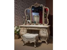 Platine de Royale Vanity Desk Set in Antique Platinum